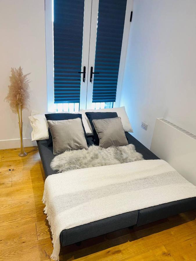 Snug And Cosy 2 Bed Apartment With Free Parking - Croydon Exterior photo